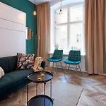 Old Town Deluxe Studios